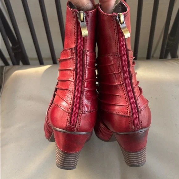 L’ Artiste Spring Step MERCI Red Leather Boot Heeled European 42 10 PERFECT COND - Picture 4 of 7